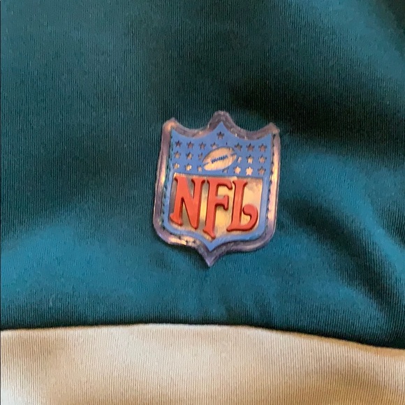 Eagles Sweater - Like New Never Worn! - Picture 4 of 6